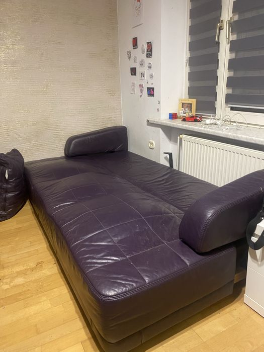 Fioletowa skórzana kanapa,sofa,łózko z funkcją spania