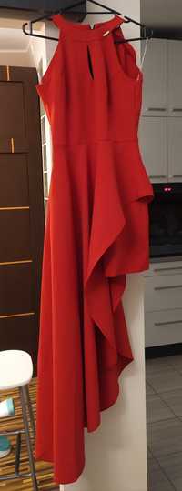 Długa czerwona sukienka