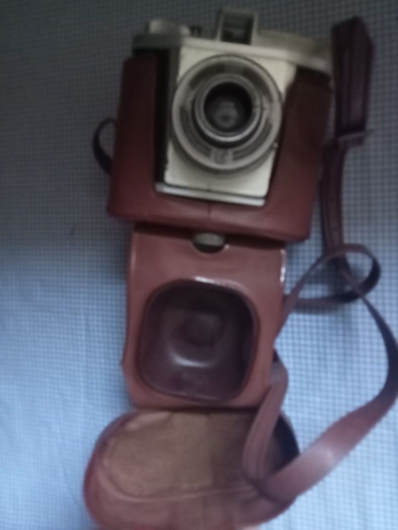 Máquina vintage com bolsa
