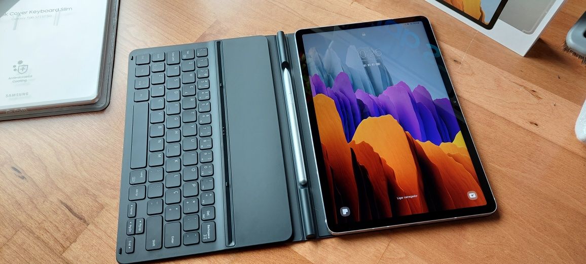 Samsung Galaxy Tab S7 "11" Cinza 128gbs + Capa Teclado original (NOVA)