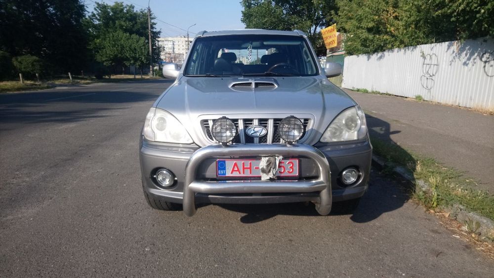В Черкасах Hyundai Terracan Mitsubishi Pajero