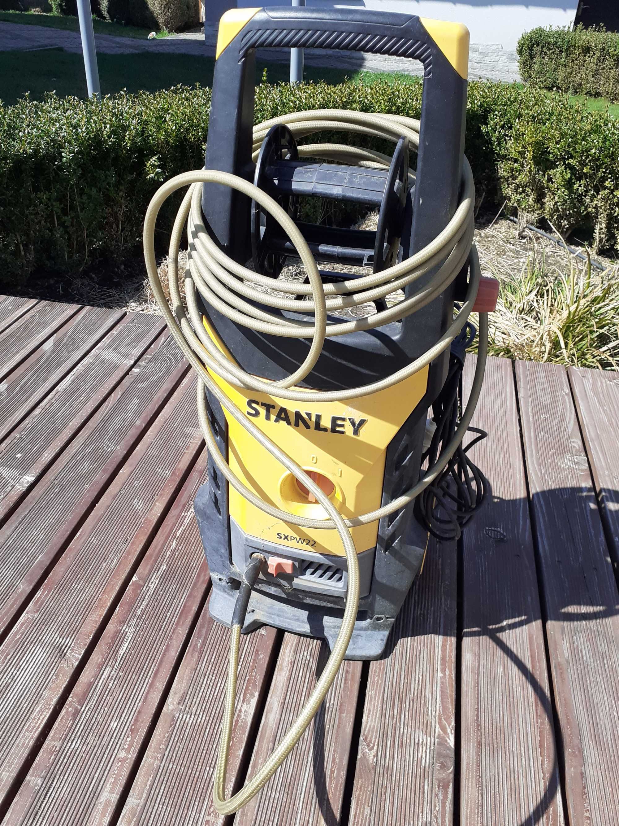 Мийка високого тиску Stanley SXPW22 з насадкою для бруківки