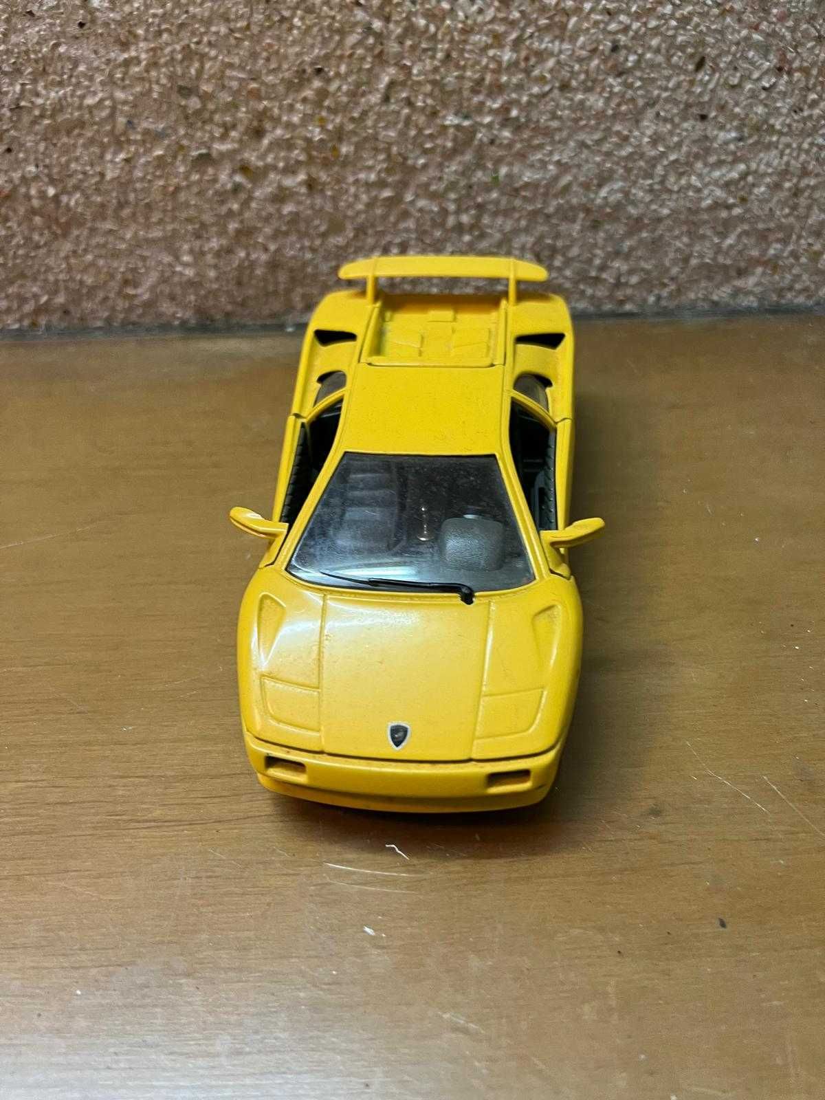 Miniatura Lamborghini Diablo Amarelo