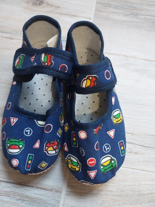 Дитячі тапочки для хлопчика