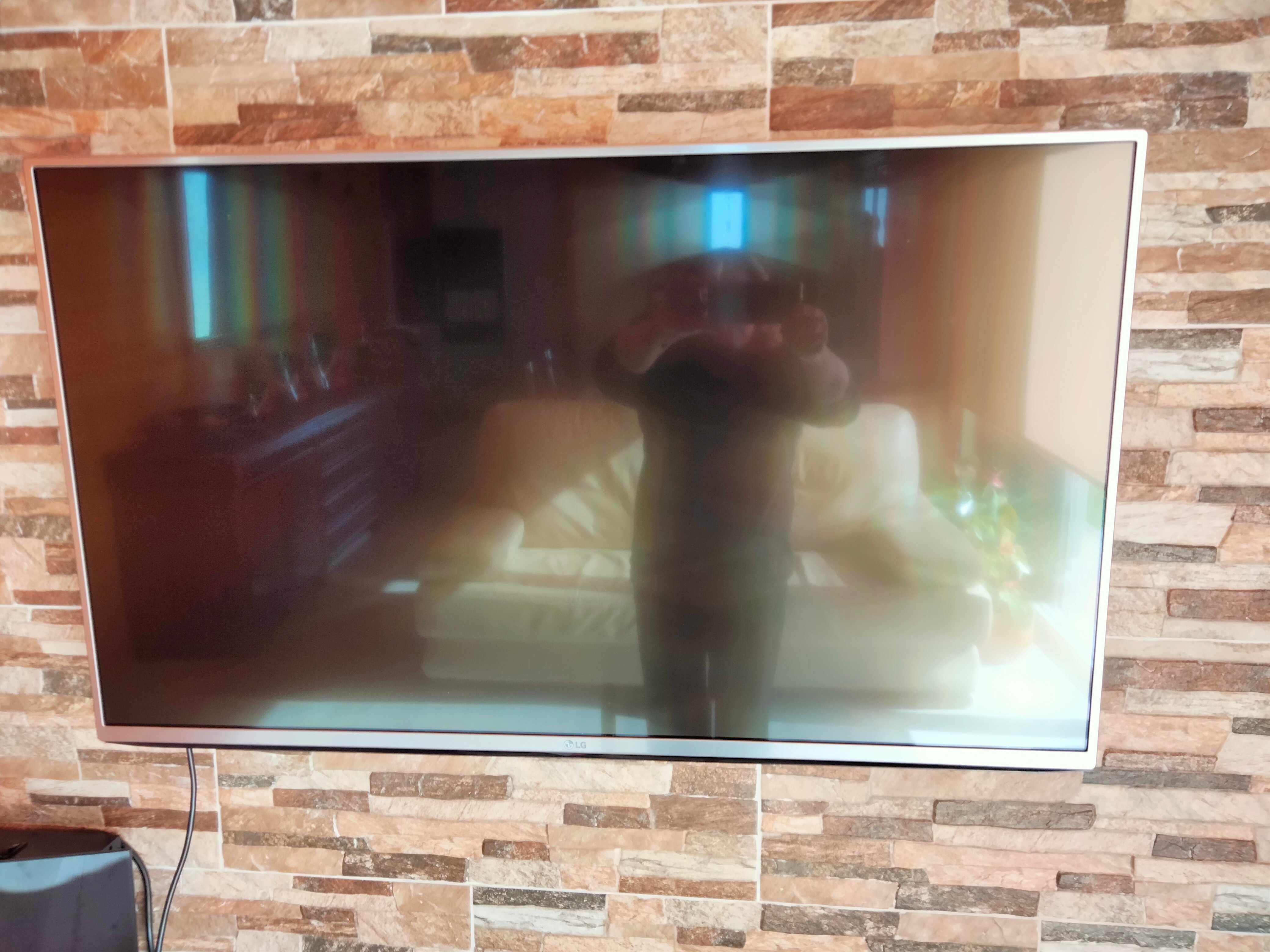 TV  LCD  de marca LG 43p