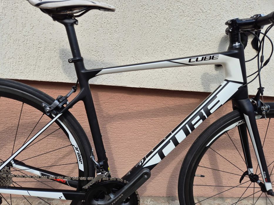Rower szosowy full carbon, koła carbon Cube Attain, endurance