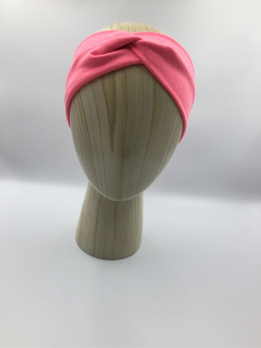 Przwplatana opaska w kolorze różowym handmade