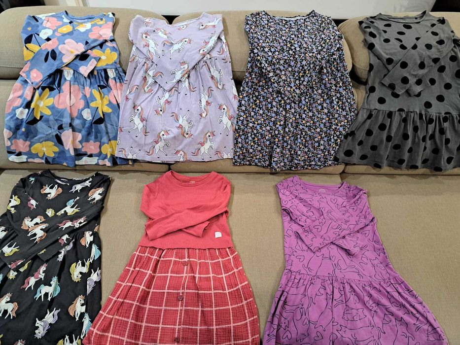 7 sukienek rozm. 110