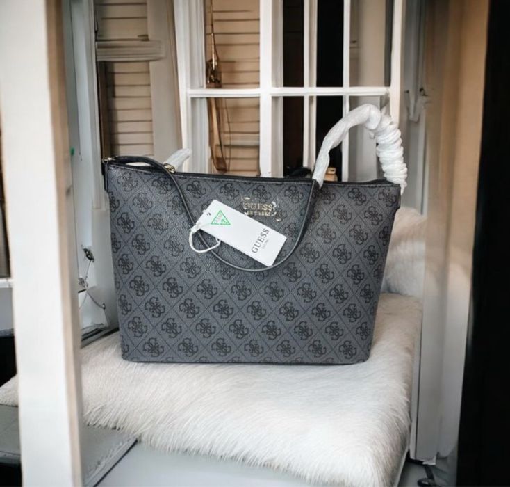 Torebka guess  nowa plus woreczek kosmetyczka szara metki monogram