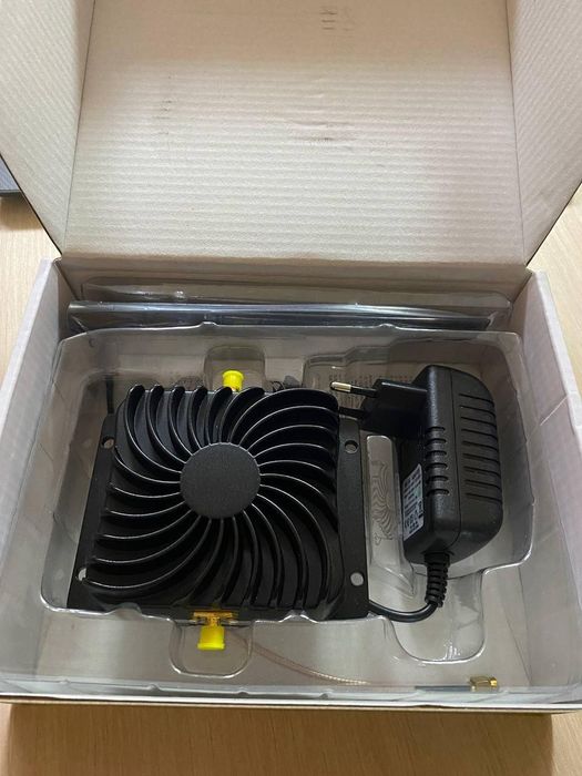 Підсилювач EDUP EP-AB003 (8W, 2.4 ГГц)