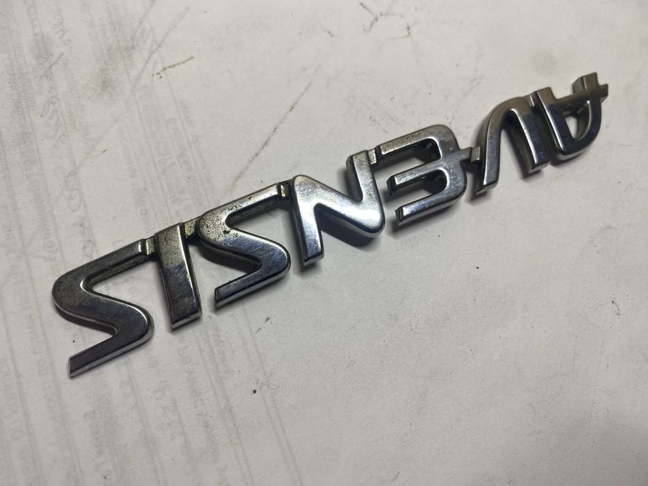Toyota Avensis T25 значок, лейба, Авенсіс. Емблема