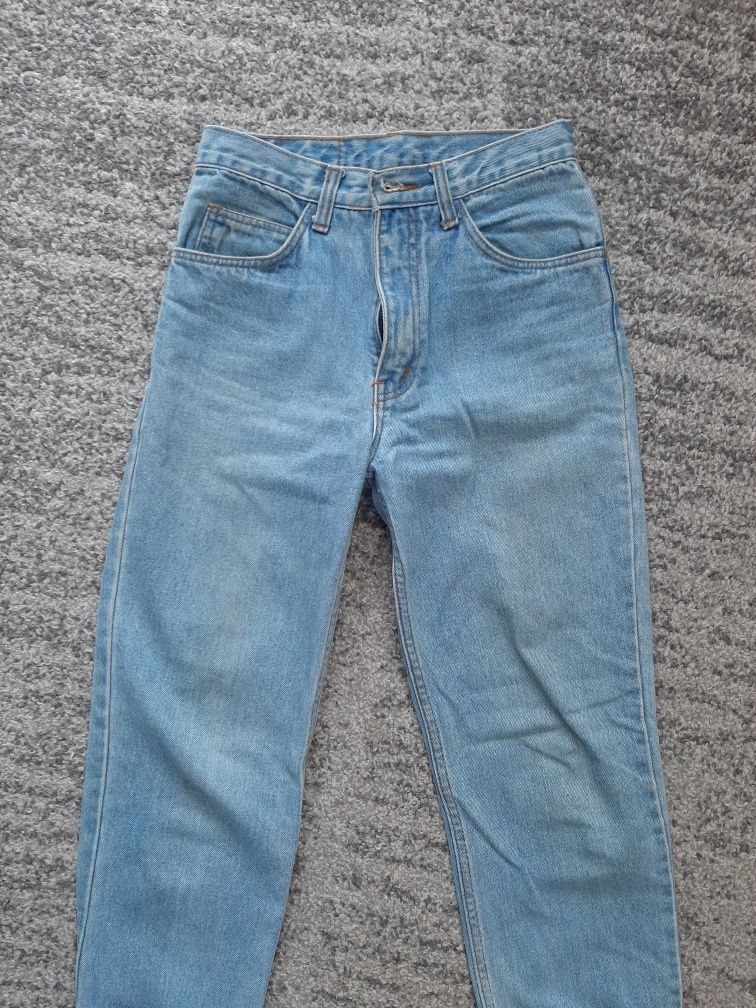 Acola Jeans spodnie damskie jeansy włoskie modne naszywki