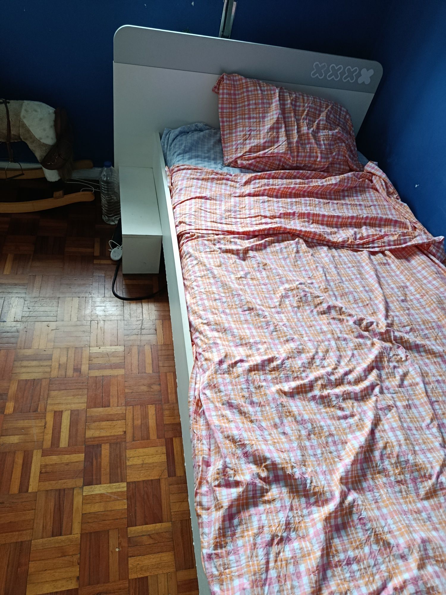 Vendo cama de menino