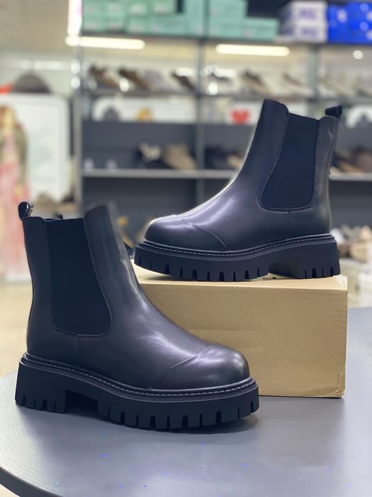 Стильні зимові черевики Chelsea