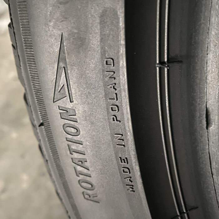 Шини 245/45/18 - 2шт Bridgestone Blizzak LM005 зима