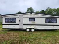 Przyczepa kempingowa Landhaus domek hobby Transport 100km gratis B.I.T