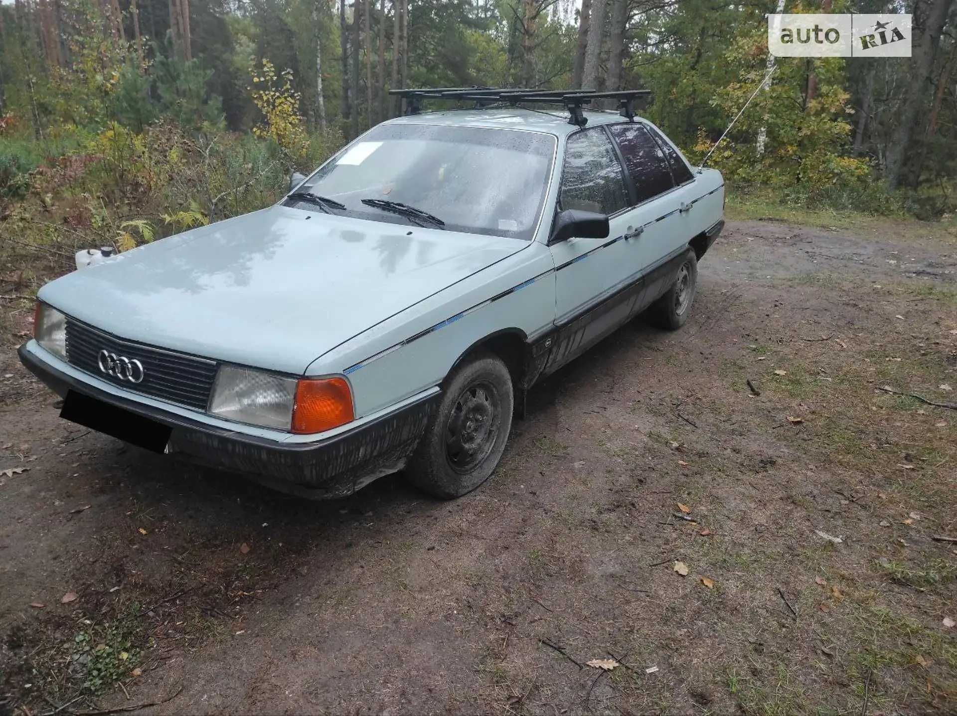 Audi 100 1984 року
