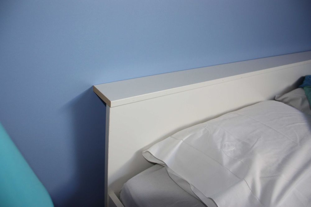 Cama de casal com colchão incluído