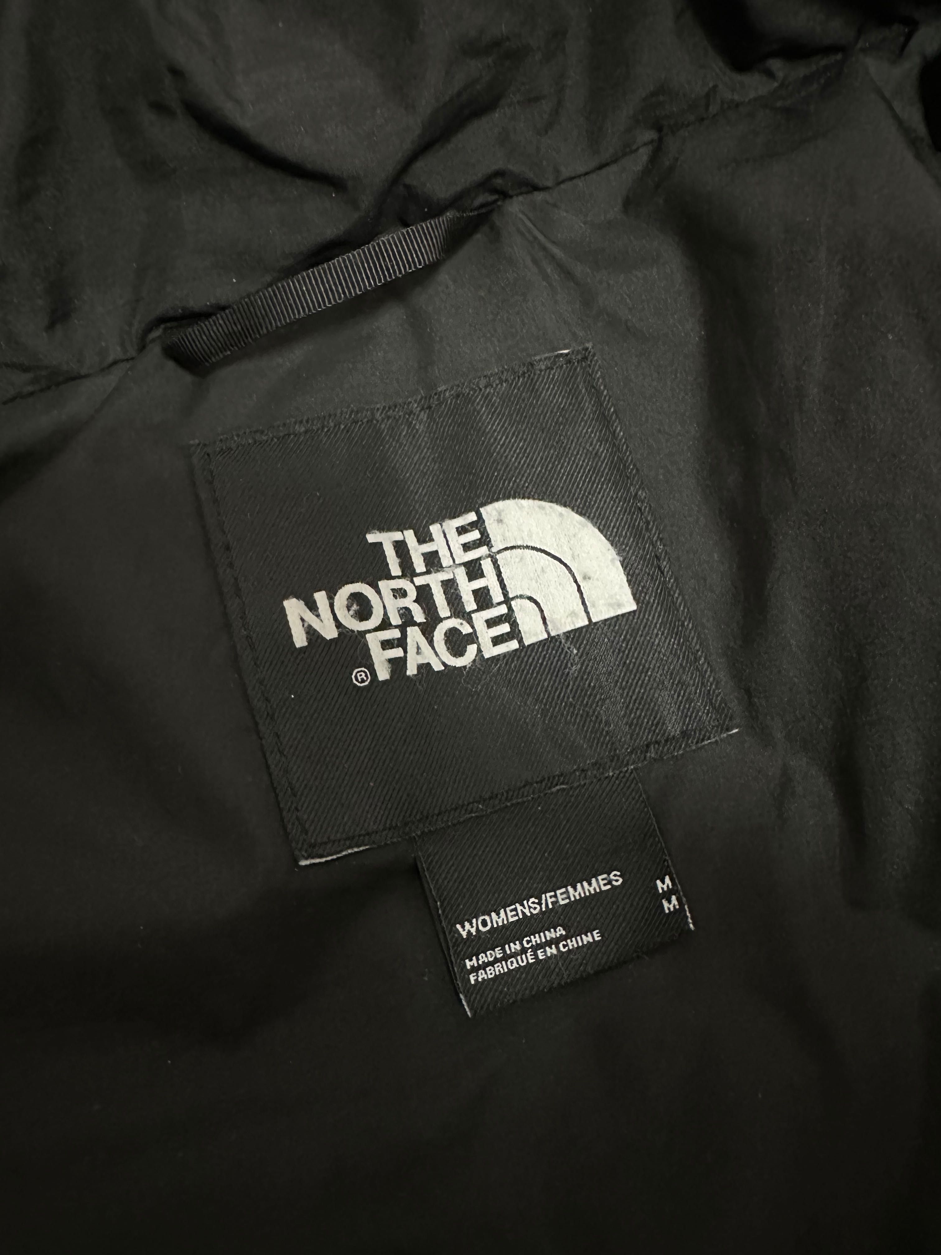 Пуховик the north face M размер 550 набивка