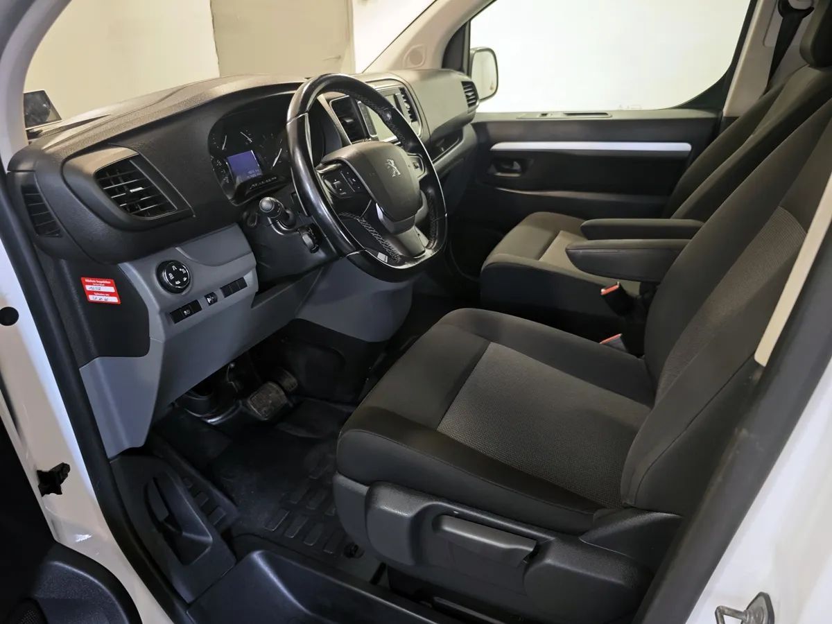 Peugeot Expert 2.0 Diesel 177 KM Automat 5 Drzwi Xenon F VAT 5 Osobowy