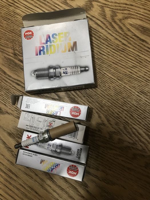 Свічка запалюваня ngk 4912 toyota/lexus