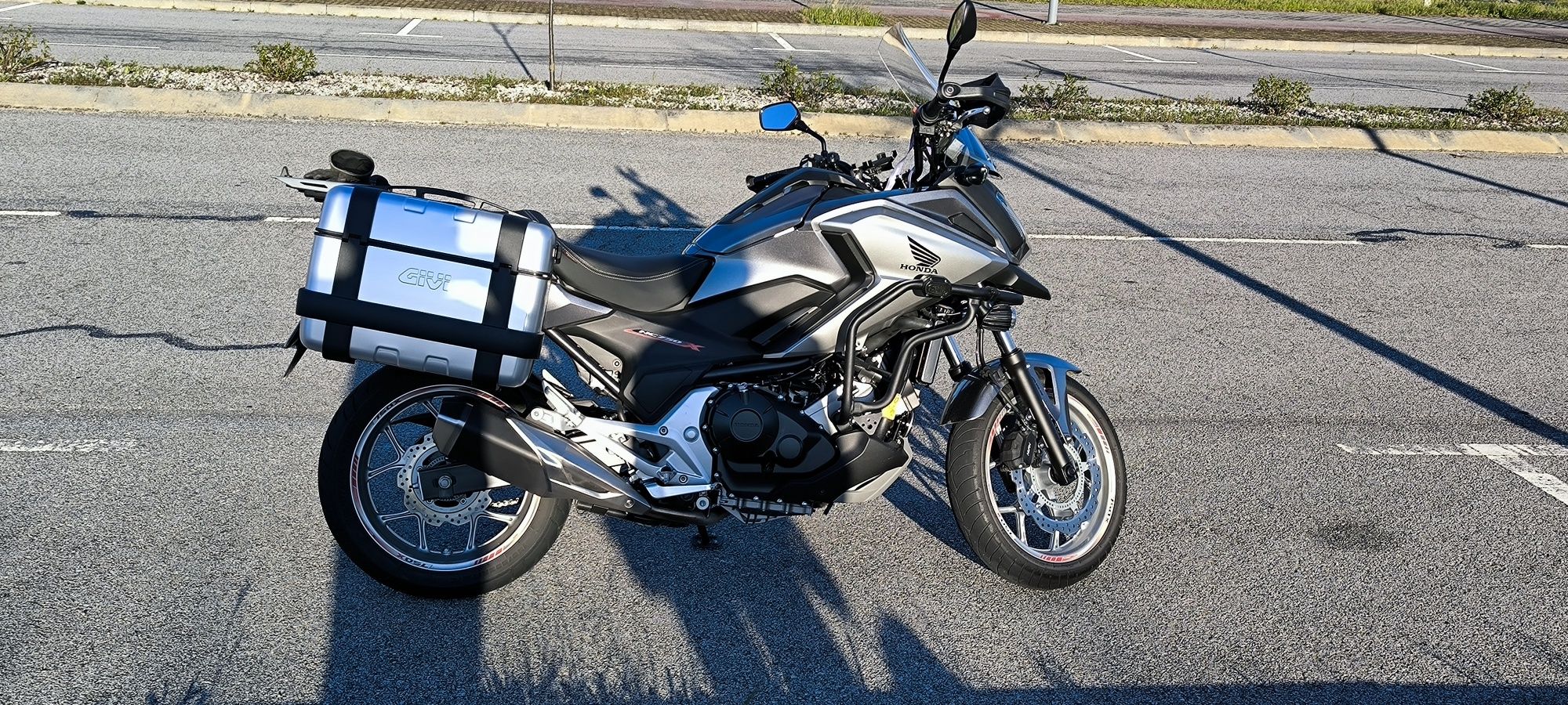 Vendo NC 750 X Dezembro 2017