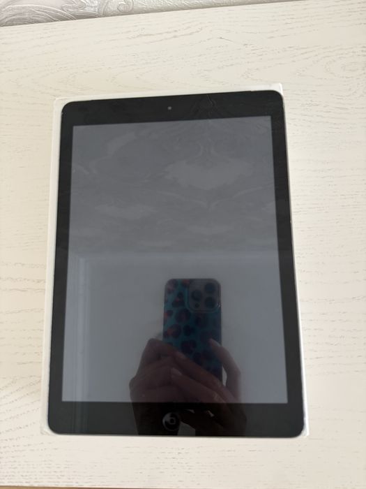 Apple iPad(планшет) Air 32 GB Space Gray wifi A1475