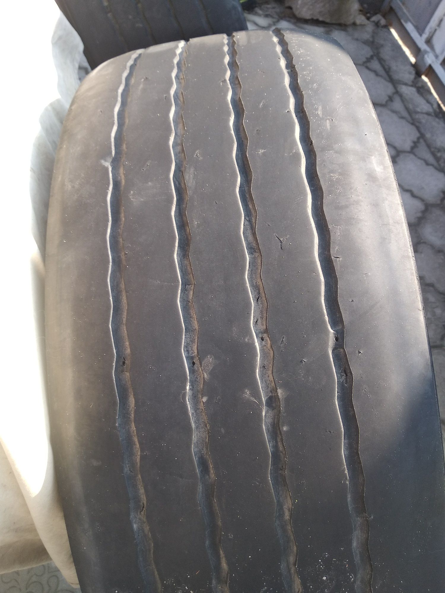 Продам резину руль 315/60 r 22.5