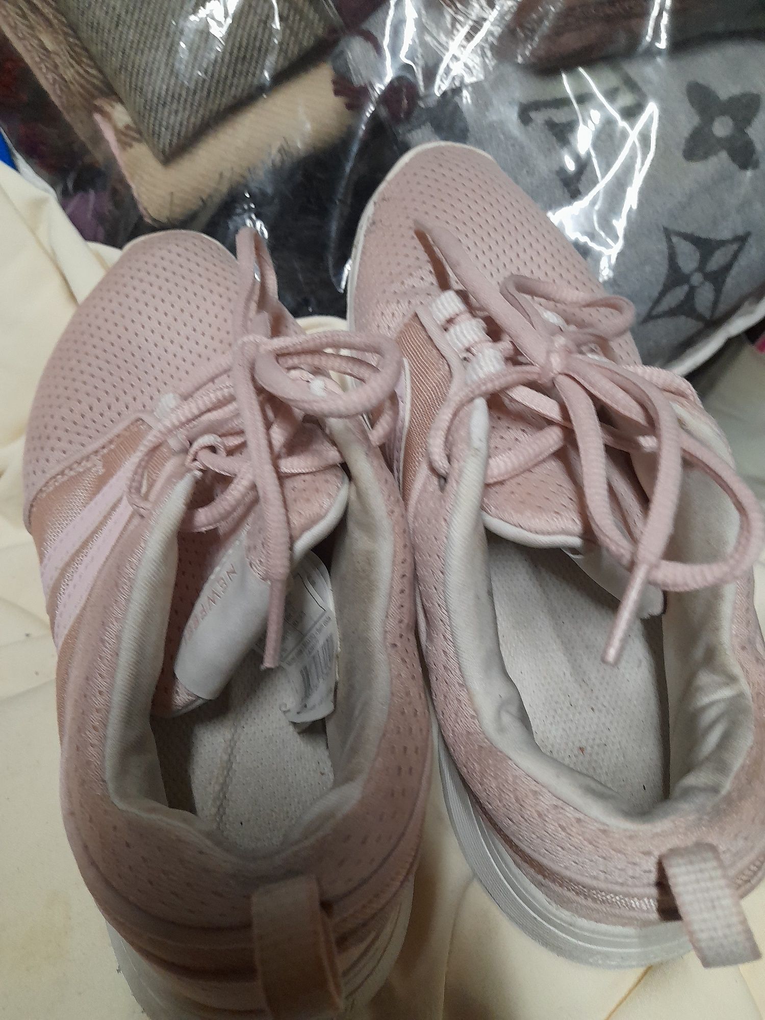Sapatilhas de senhora rosa de tecido, marca Newfeel
