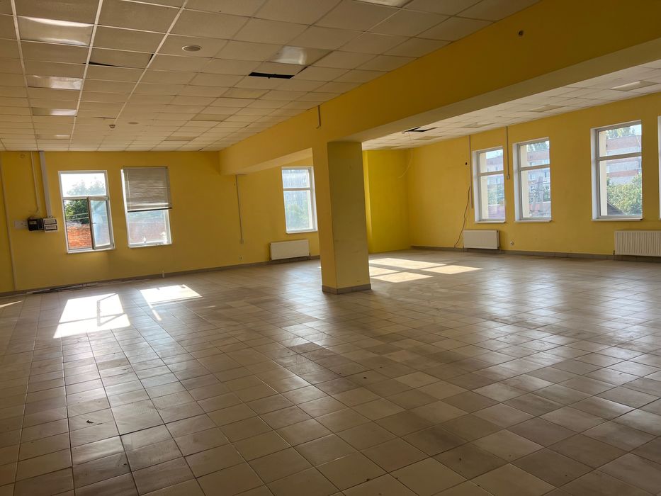 Оренда торгової площі 260 кв. м.