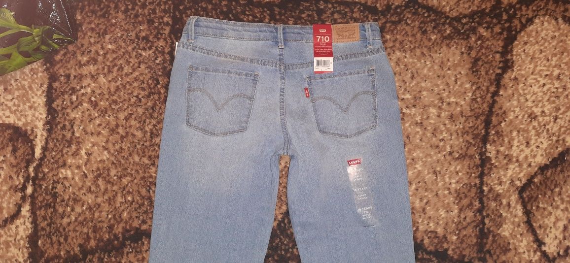 Джинсы скинни Levi’s новые