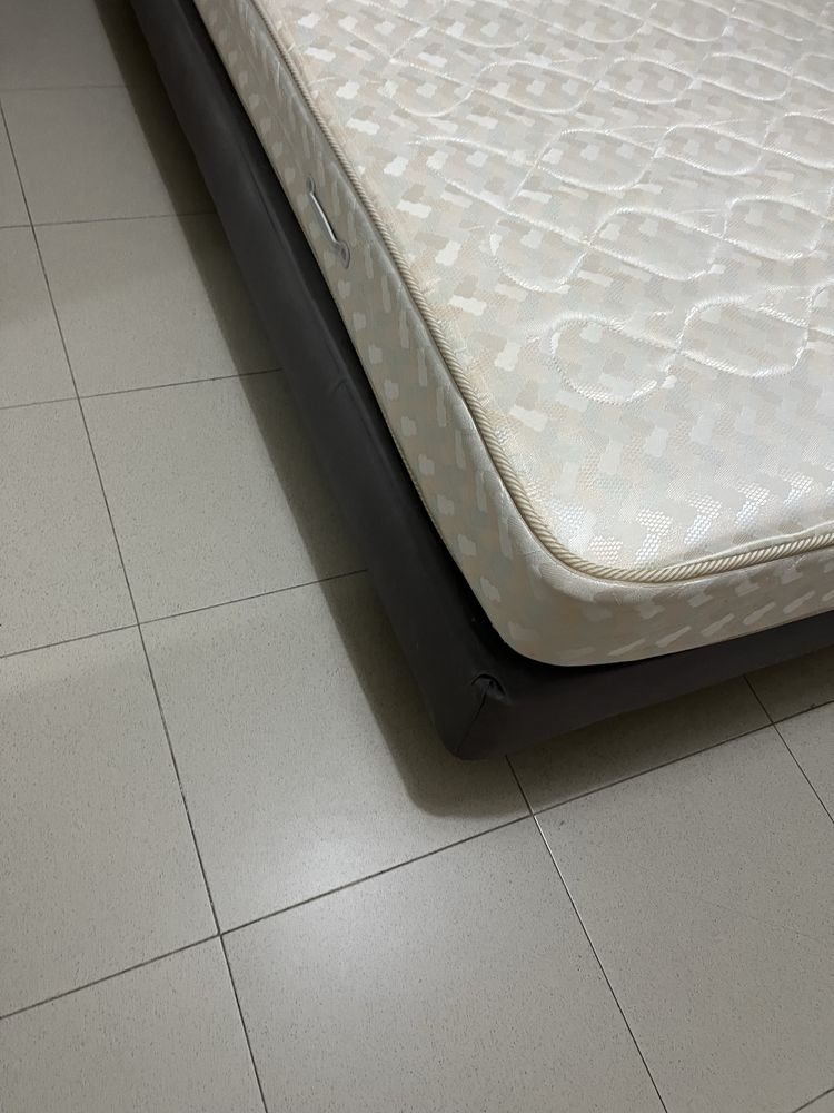 Cama Colchão e cabeceirs
