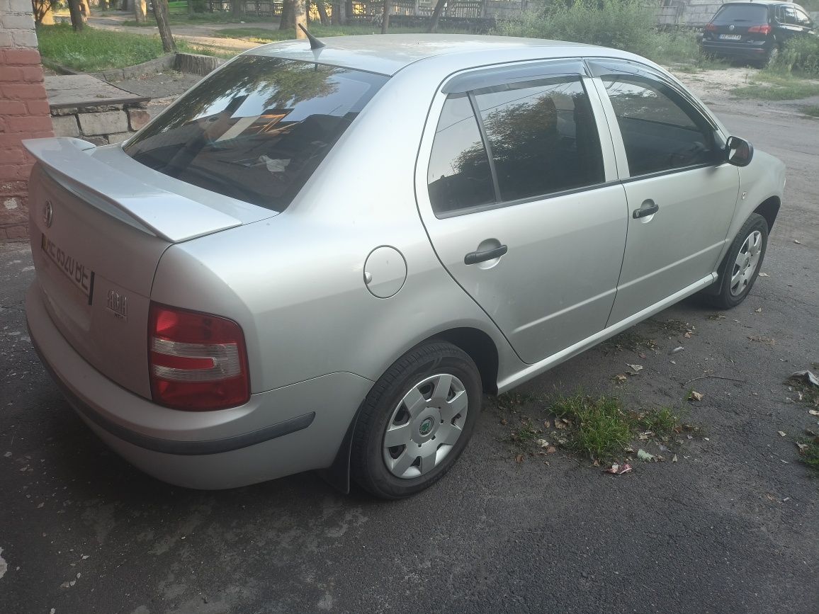 Fabia Sedan 2006 1,2 (rest, офіційна), газ/бенз, конд, зимові колеса