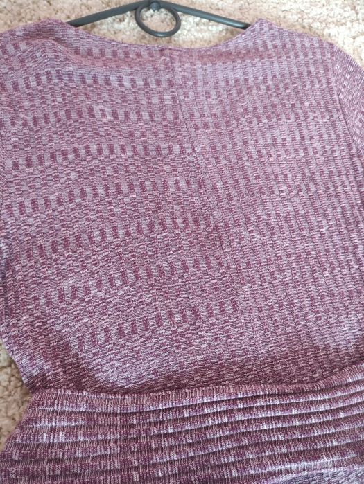 Пляття з розрізом до талії