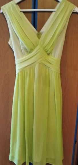 Zwiewna seledynowa sukienka