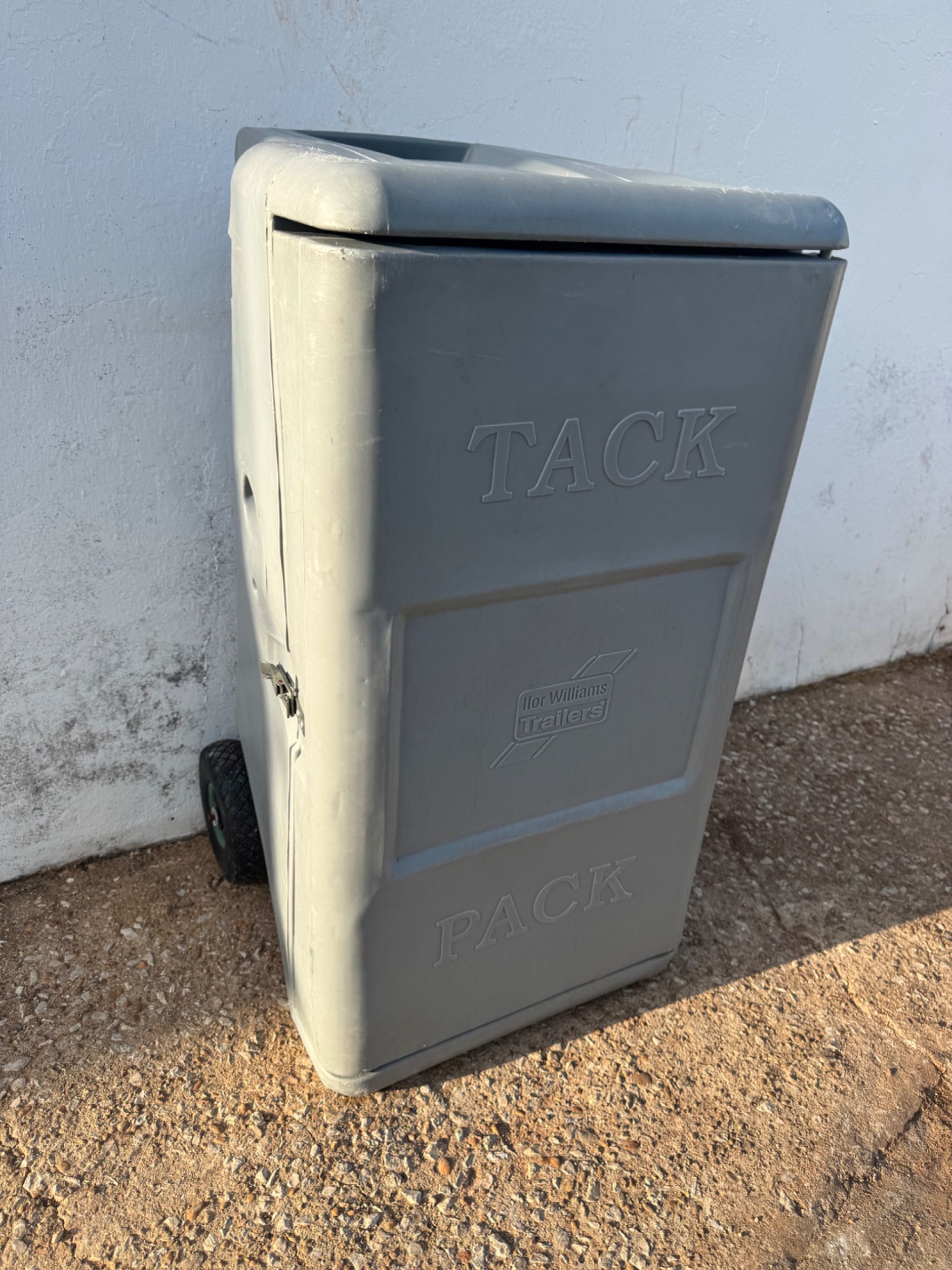 Vendo Tack Box Ifor Williams