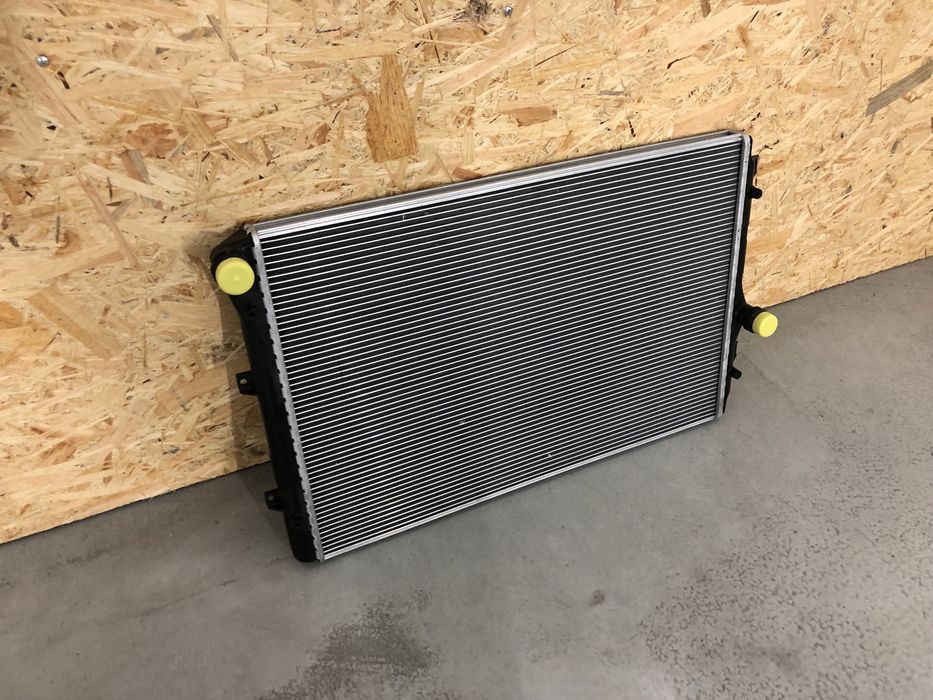 Volkswagen Passat NMS Jetta 6 USA Радіатор основний охолодження