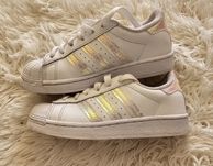 Buty adidas Superstar roz 30