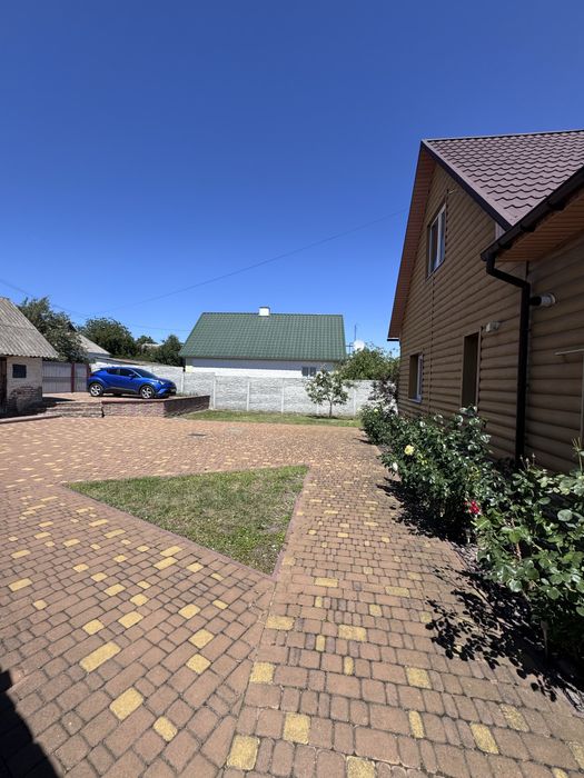 Чудовий Будинок в передмісті