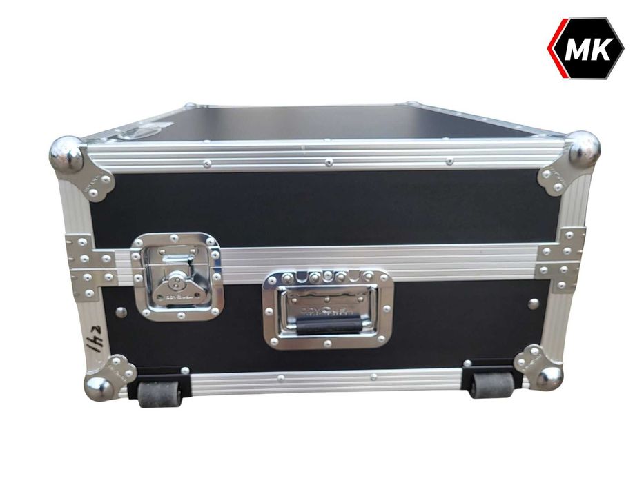 Denon Prime 4/4+ Flight Case z półką na laptopa oraz   RACK 2U