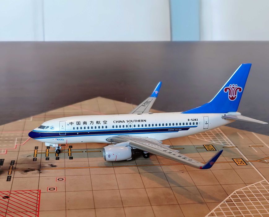 Boeing B737-700 w barwach China Southern (edycja limitowana)