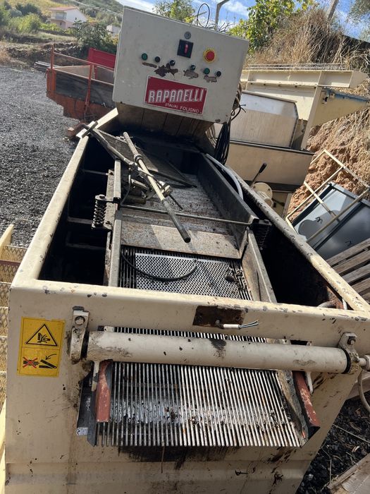 Vendo lavandaria para lagar de azeite