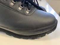 Buty kupczak z leką wadą