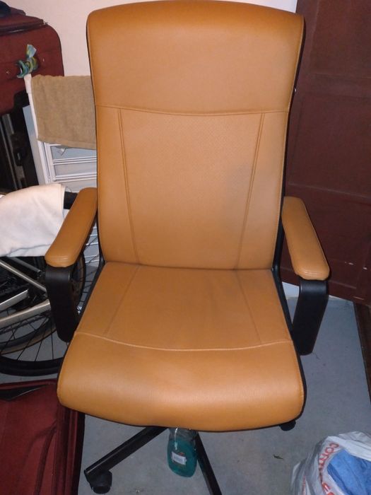 Cadeira escritório (produto ikea)