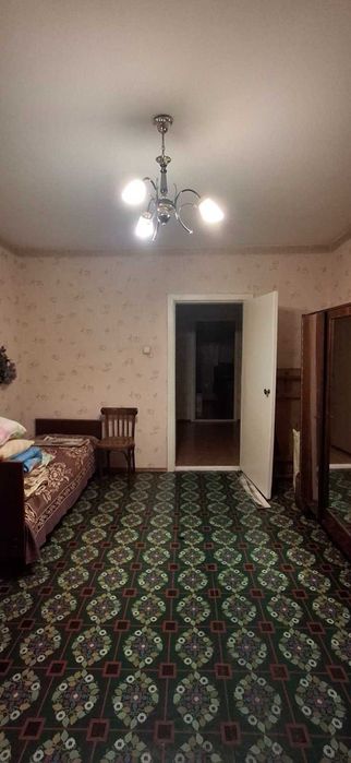 Продам 3х кім.квартиру з меблями та технікою 3мкрн  б. Героїв 2 поверх