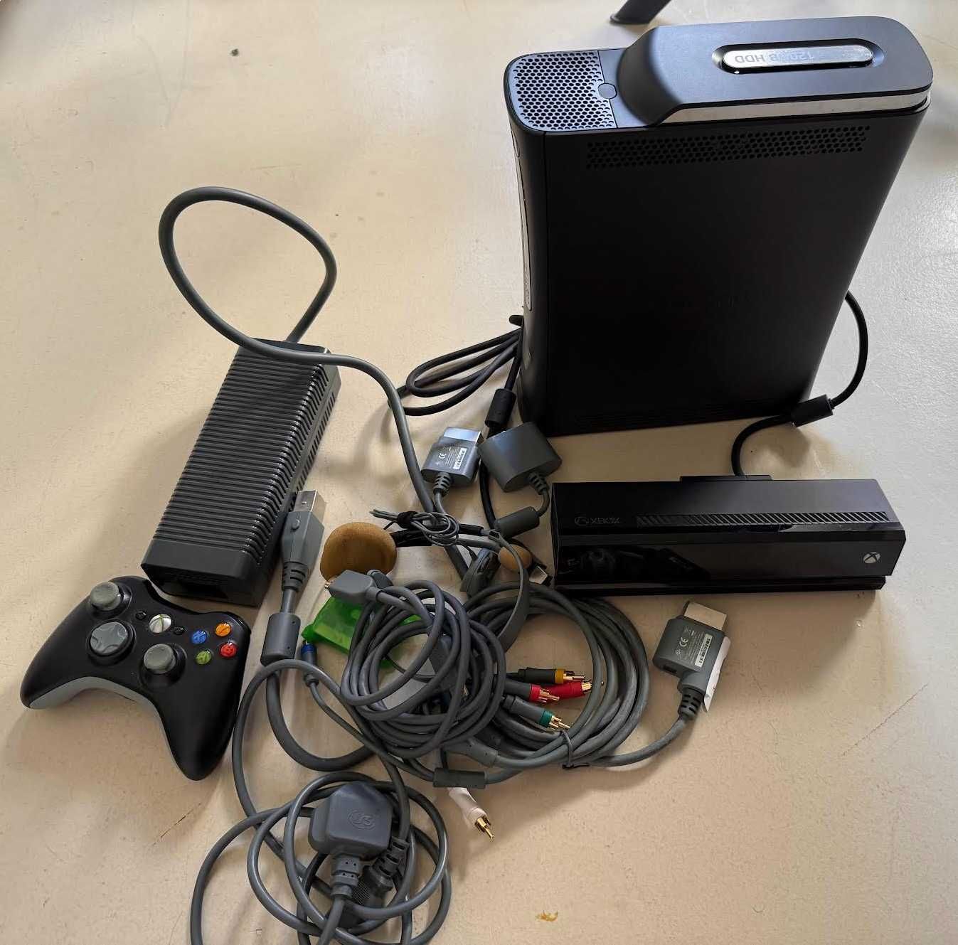 XBOX360 Elite com Kinect