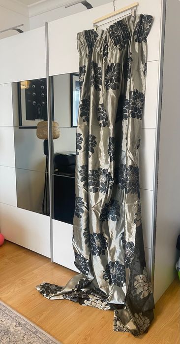 Komplet zasłon na dwa okna z zawieszką na taśmie lambrekiny lambrekin