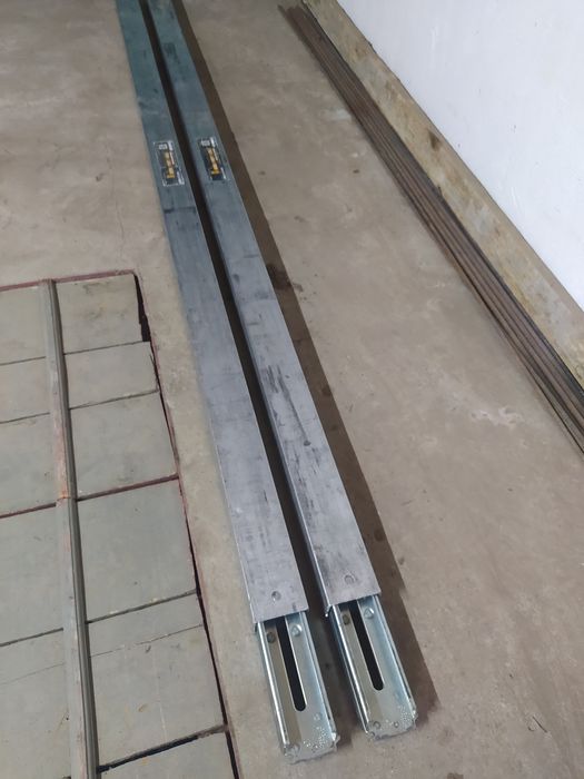 Поперечні планки кріплення вантажу