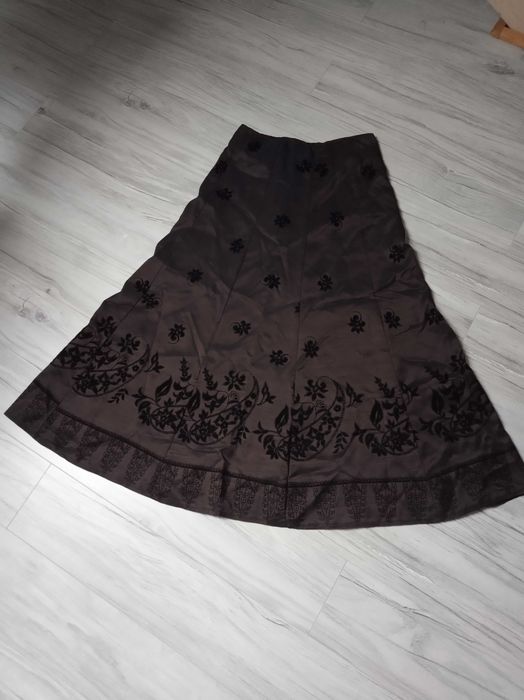 spódnica z haftem elegancka r.40
