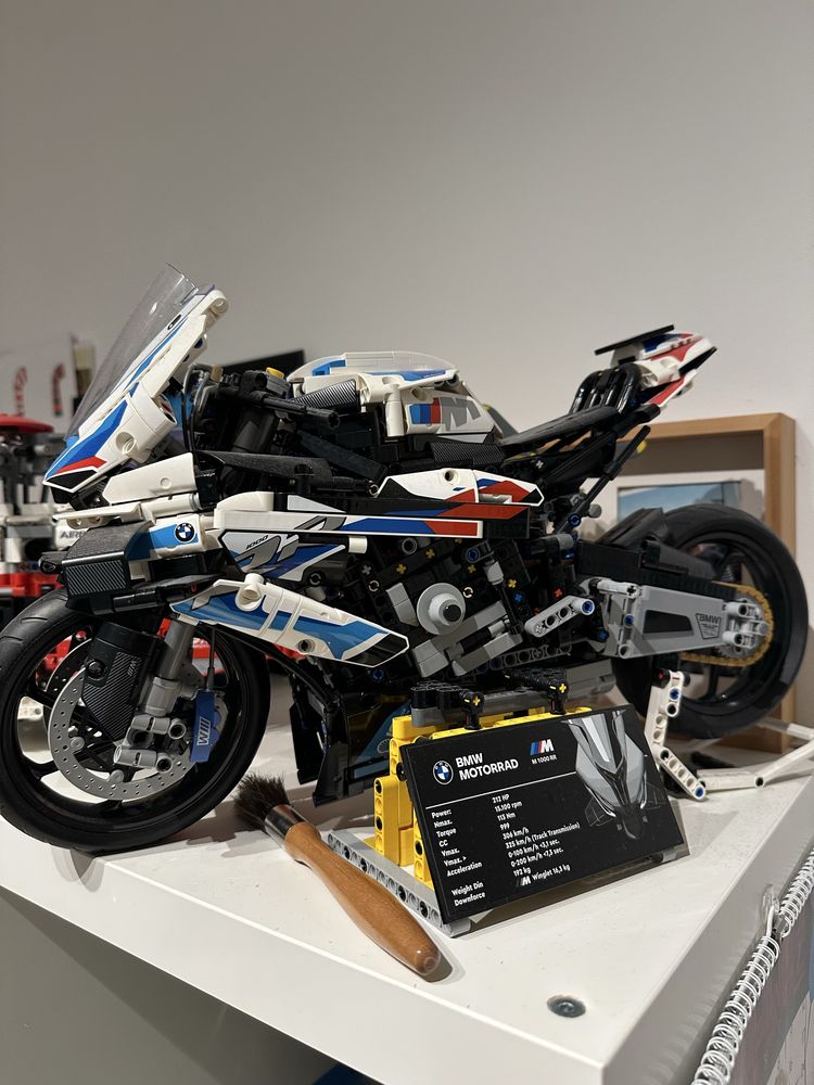 Lego 42130 w bardzo dobrym stanie